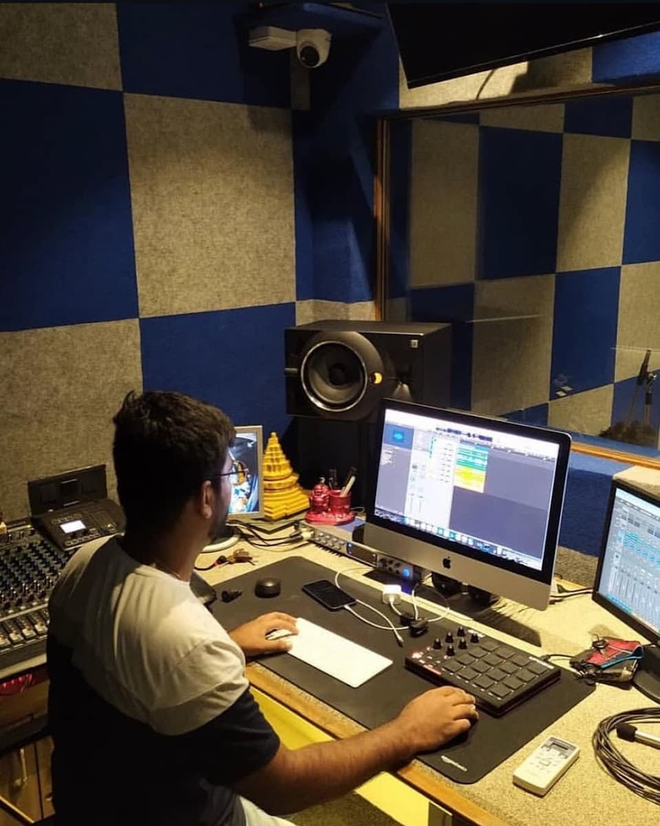 Music Paradize Studio - Music Recording Studio & Sound Engineering Institute - Recording studio in Paldi, Ahmedabad