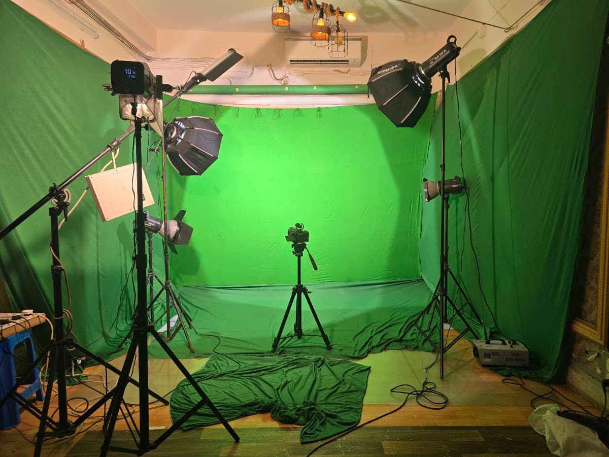 TRB STUDIOS - Photography studio in Lake Gardens, Kolkata