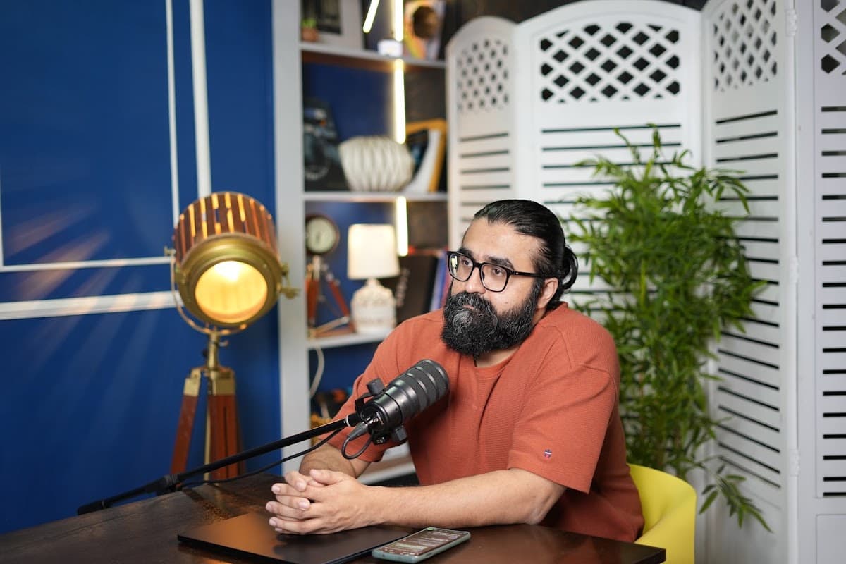 Badi Baat Podcast Studio - Video production service in Andheri West, Mumbai
